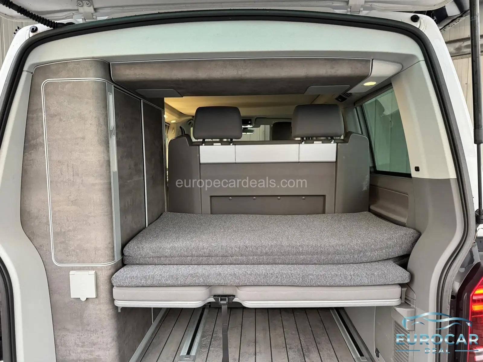 Volkswagen T6 California