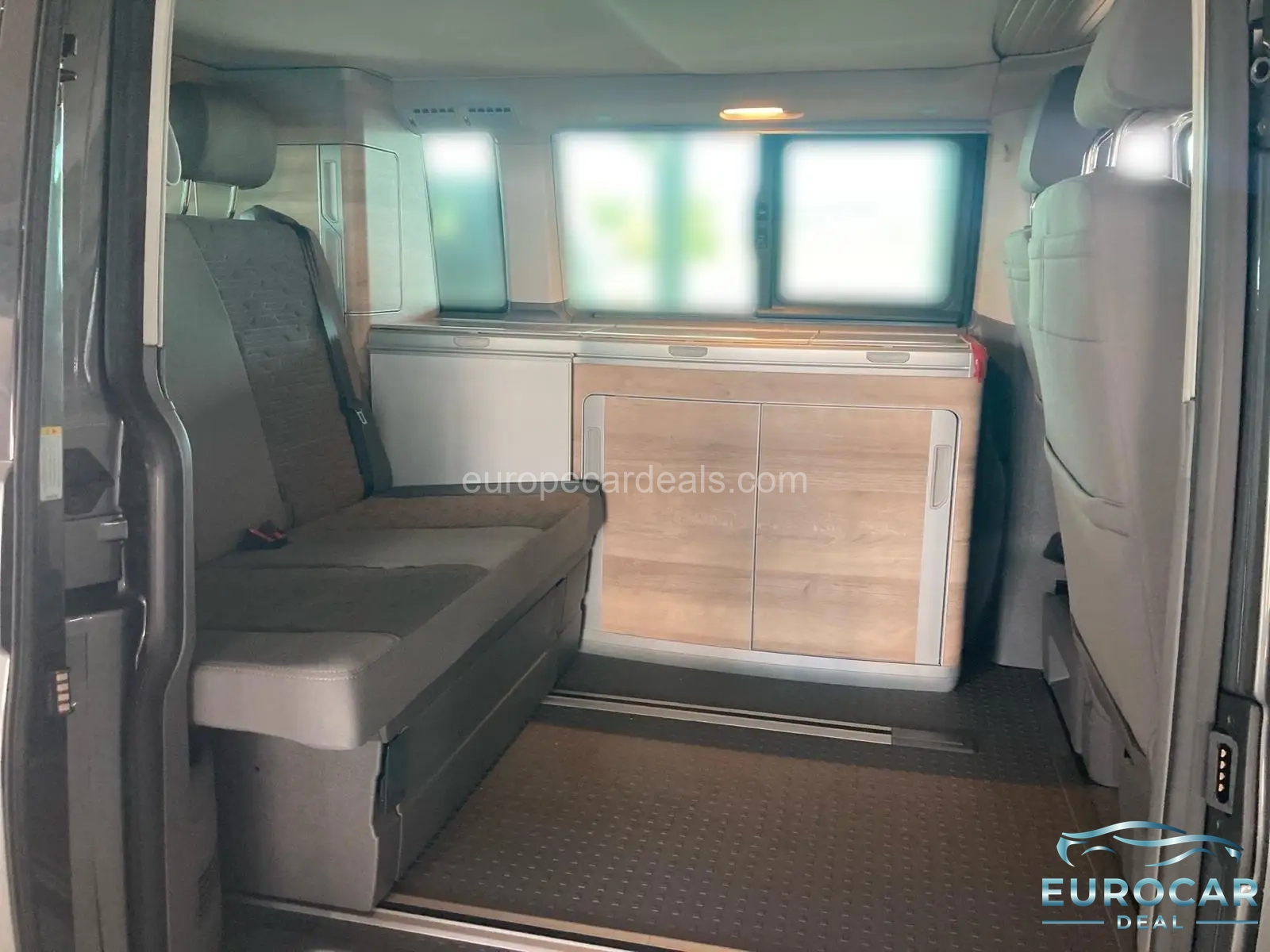 Volkswagen T6 California