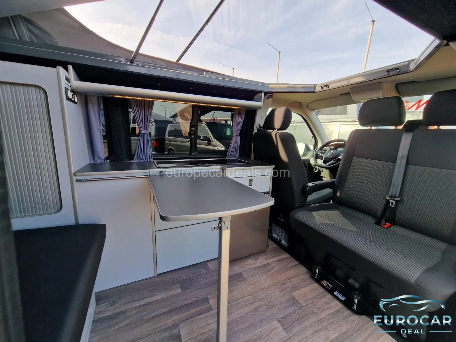 Volkswagen T6 California