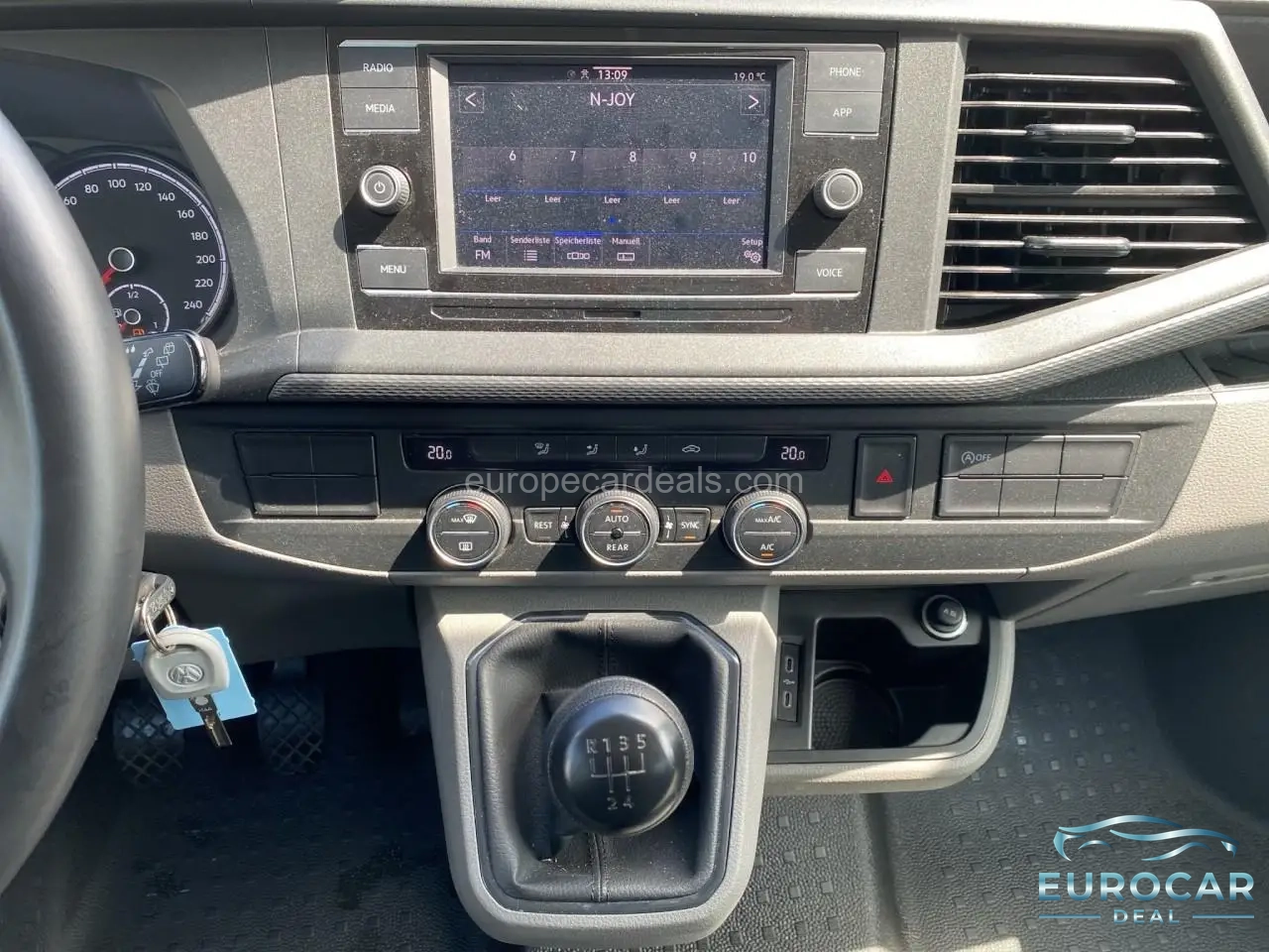 Volkswagen T6 Caravelle