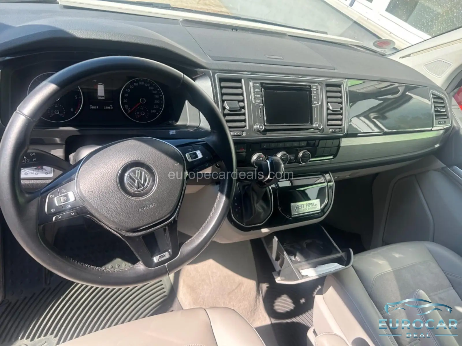 Volkswagen T6 California