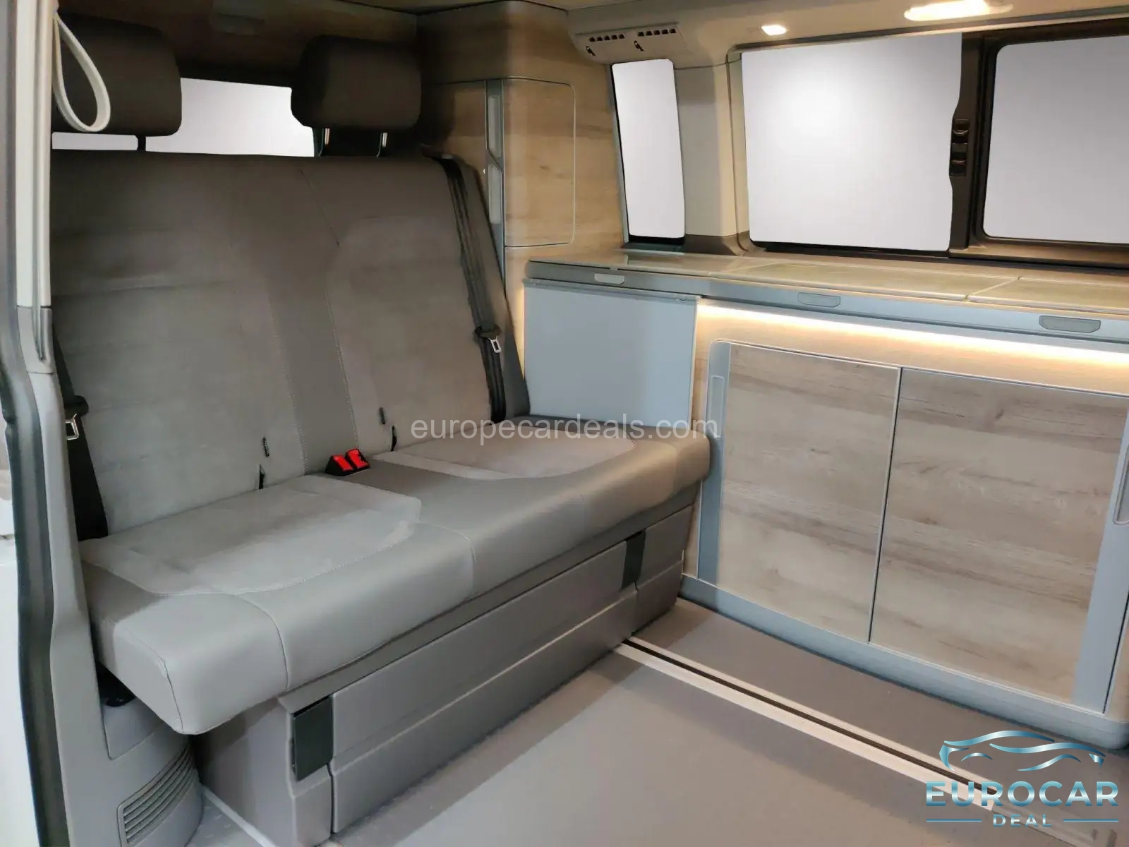 Volkswagen T6 California