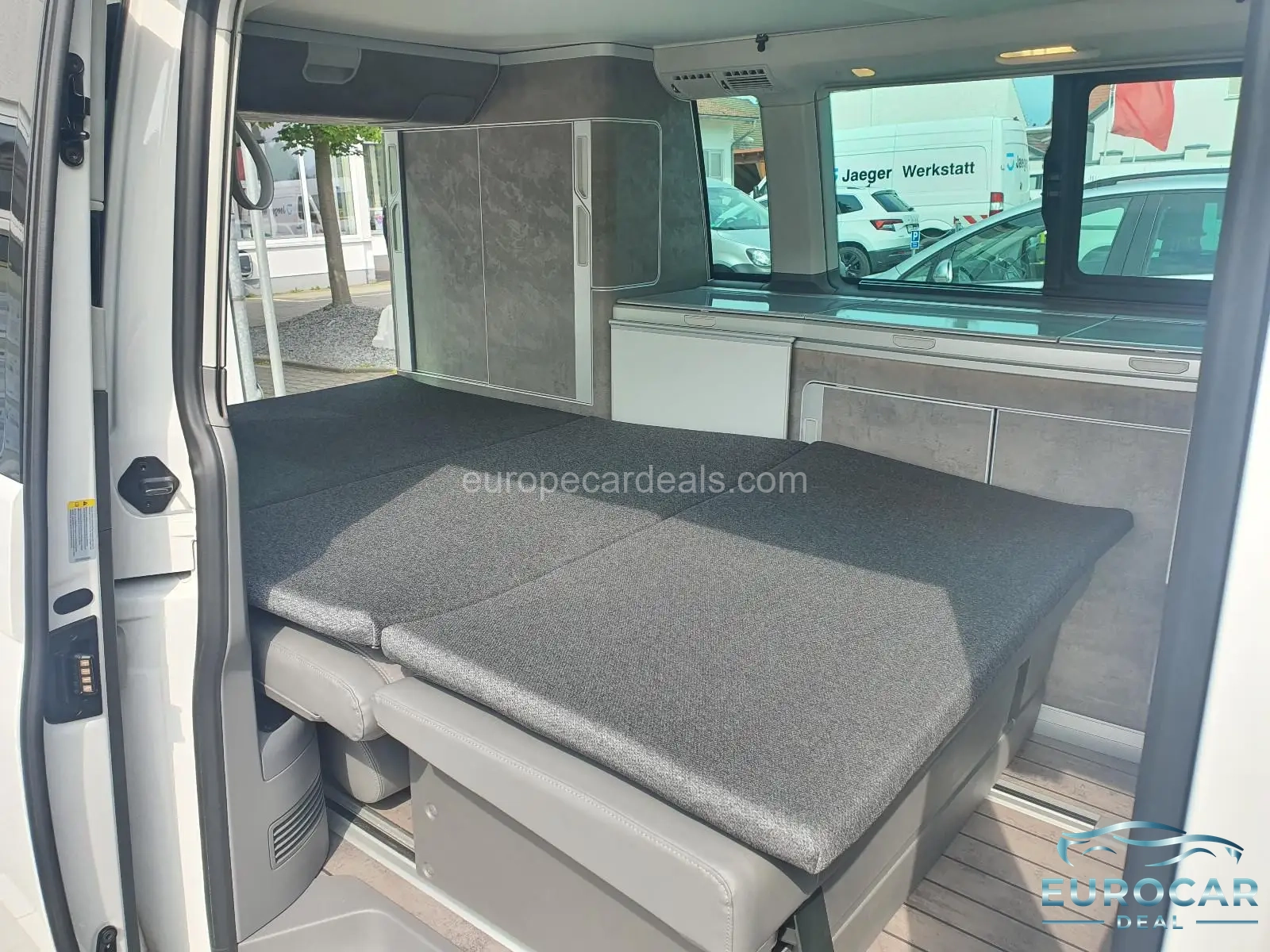 Volkswagen T6 California