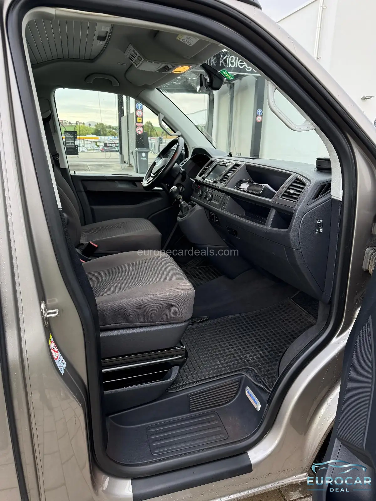 Volkswagen T6 California