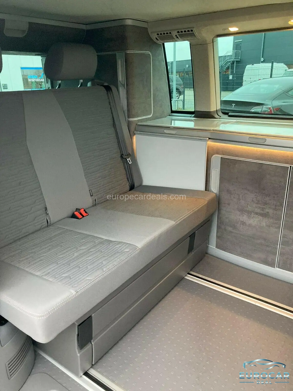 Volkswagen T6 California