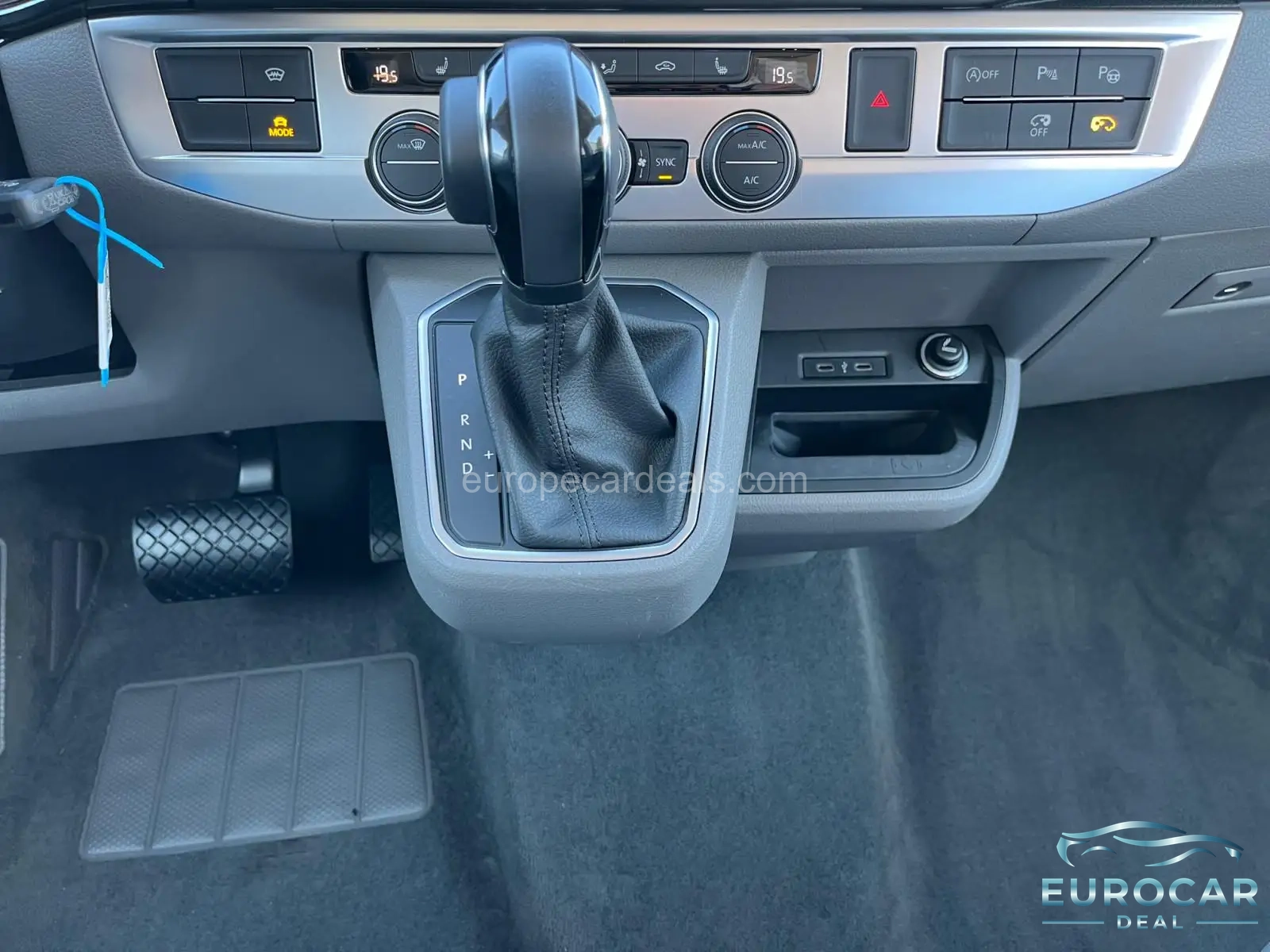 Volkswagen T6 California