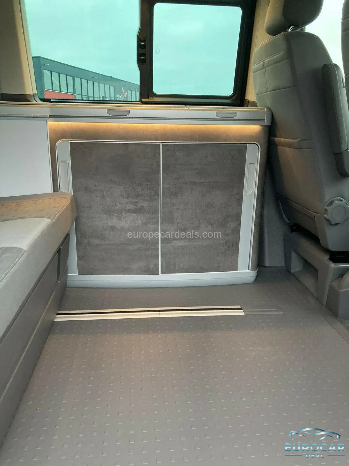 Volkswagen T6 California