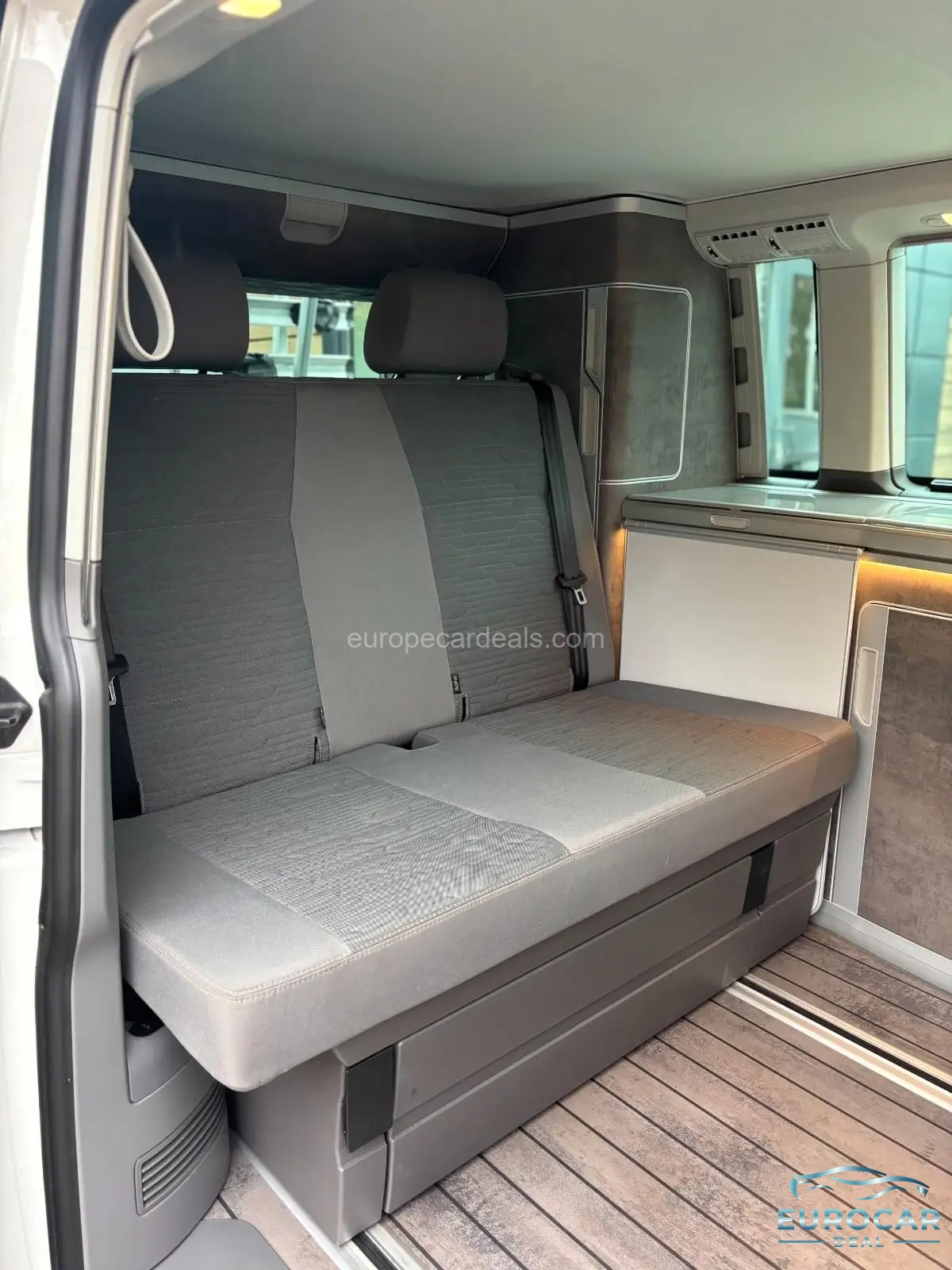 Volkswagen T6 California