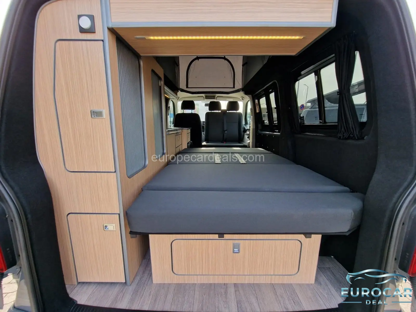 Volkswagen T6 California