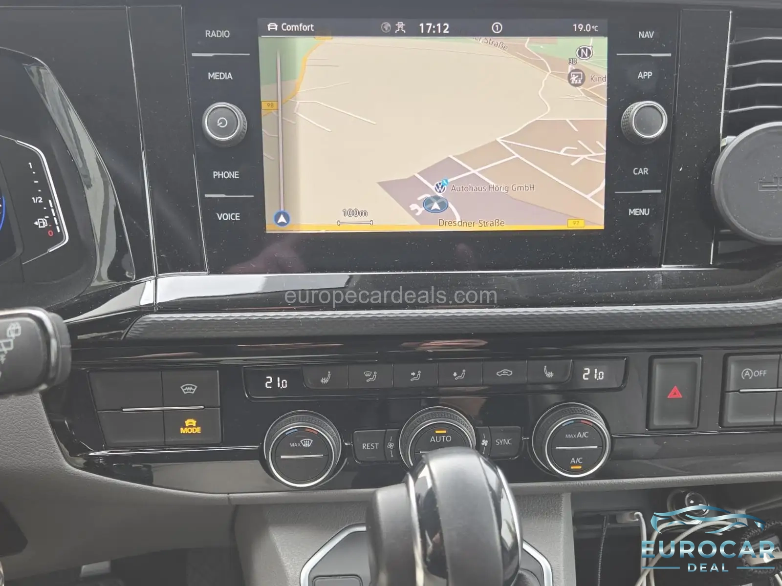 Volkswagen T6 California