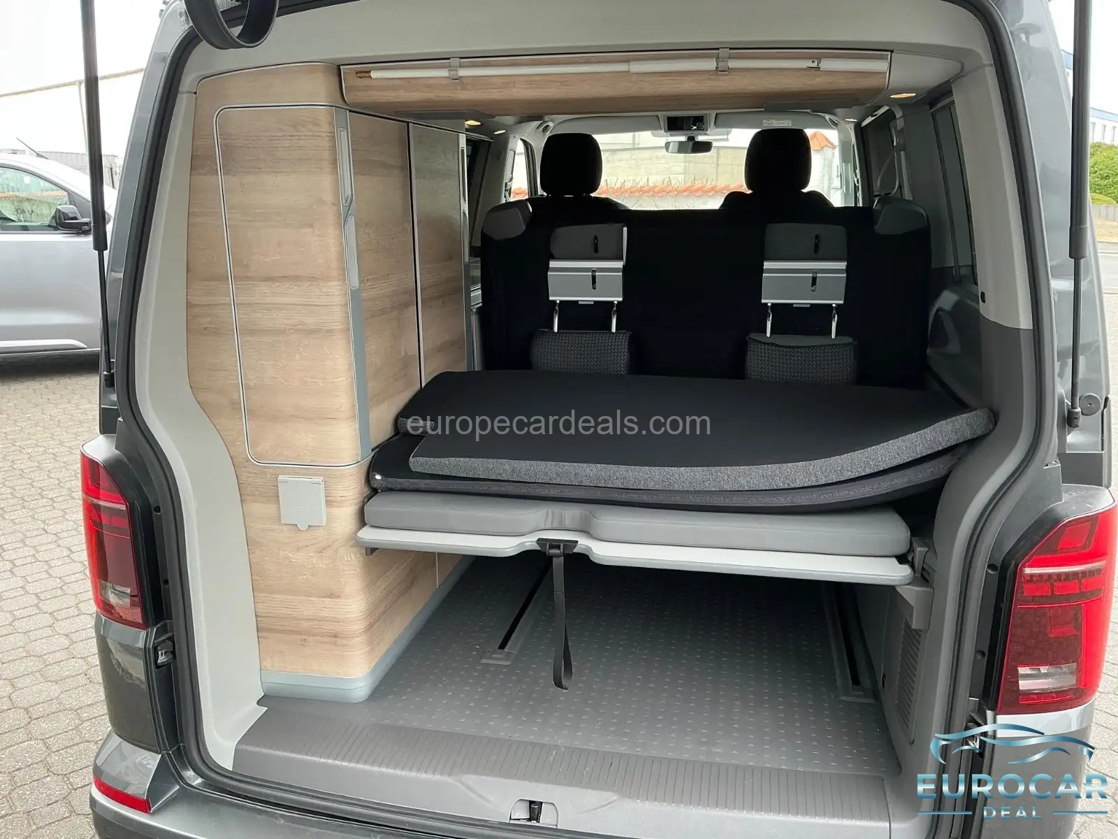 Volkswagen T6 California