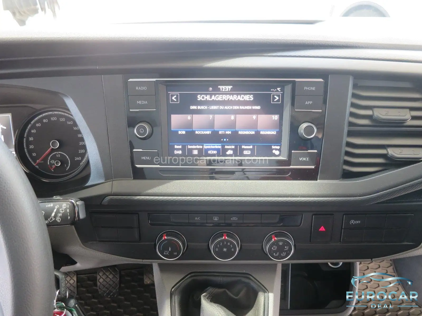 Volkswagen T6 California