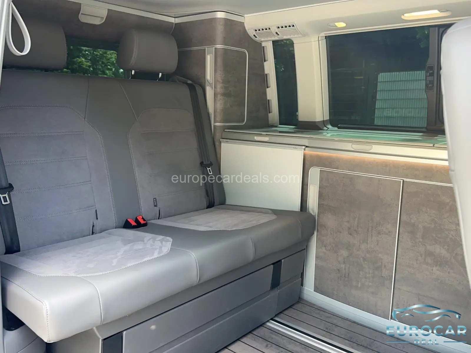 Volkswagen T6 California