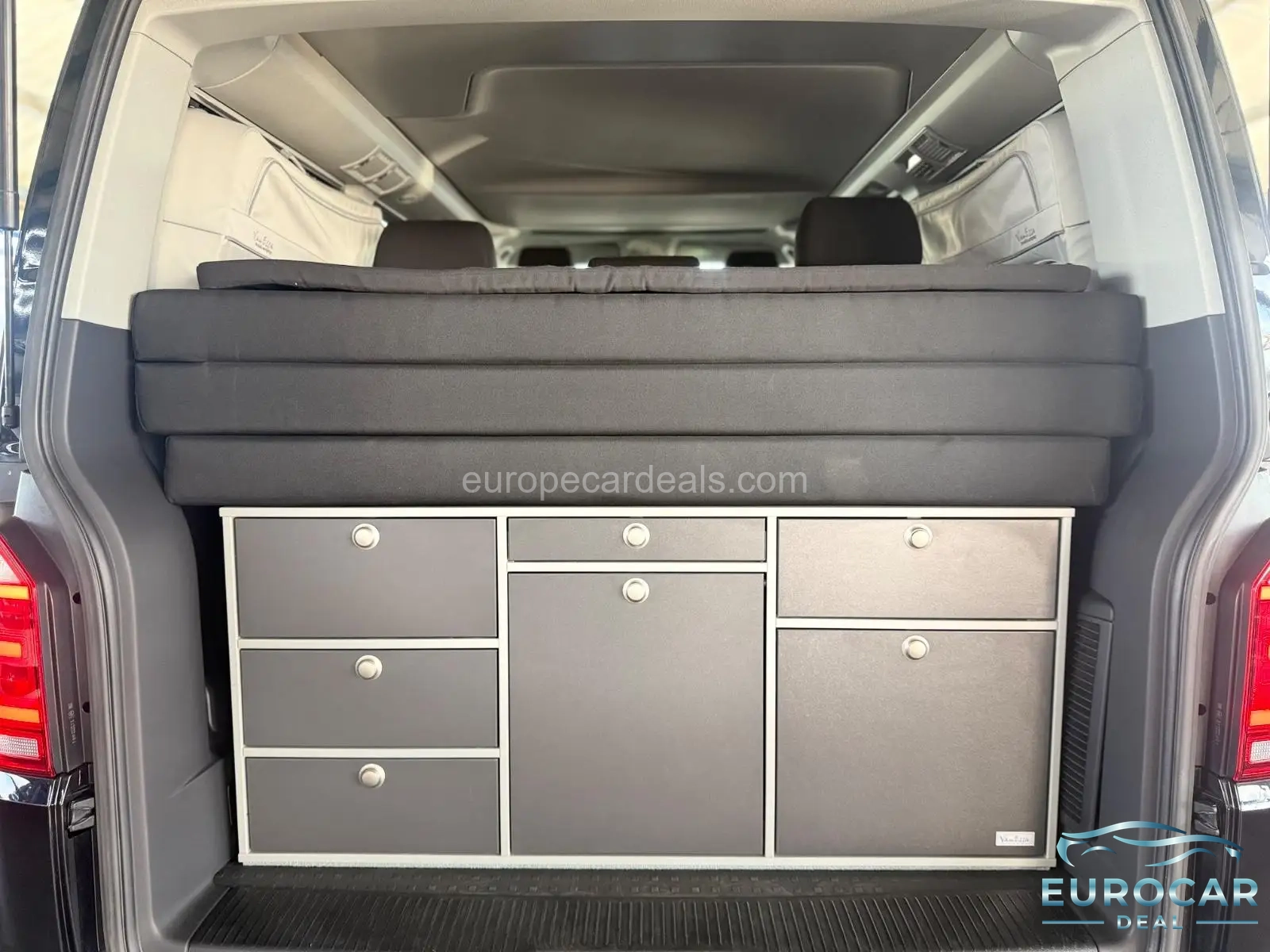 Volkswagen T6 California