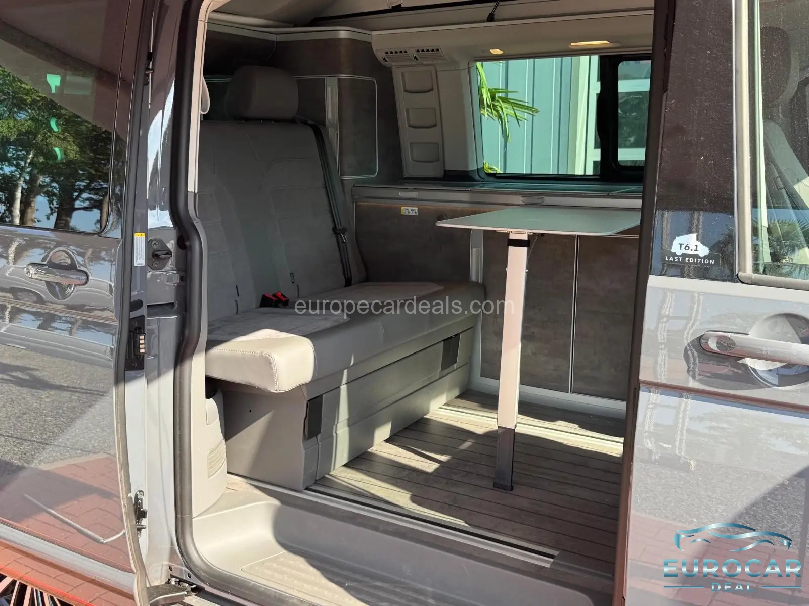 Volkswagen T6 California