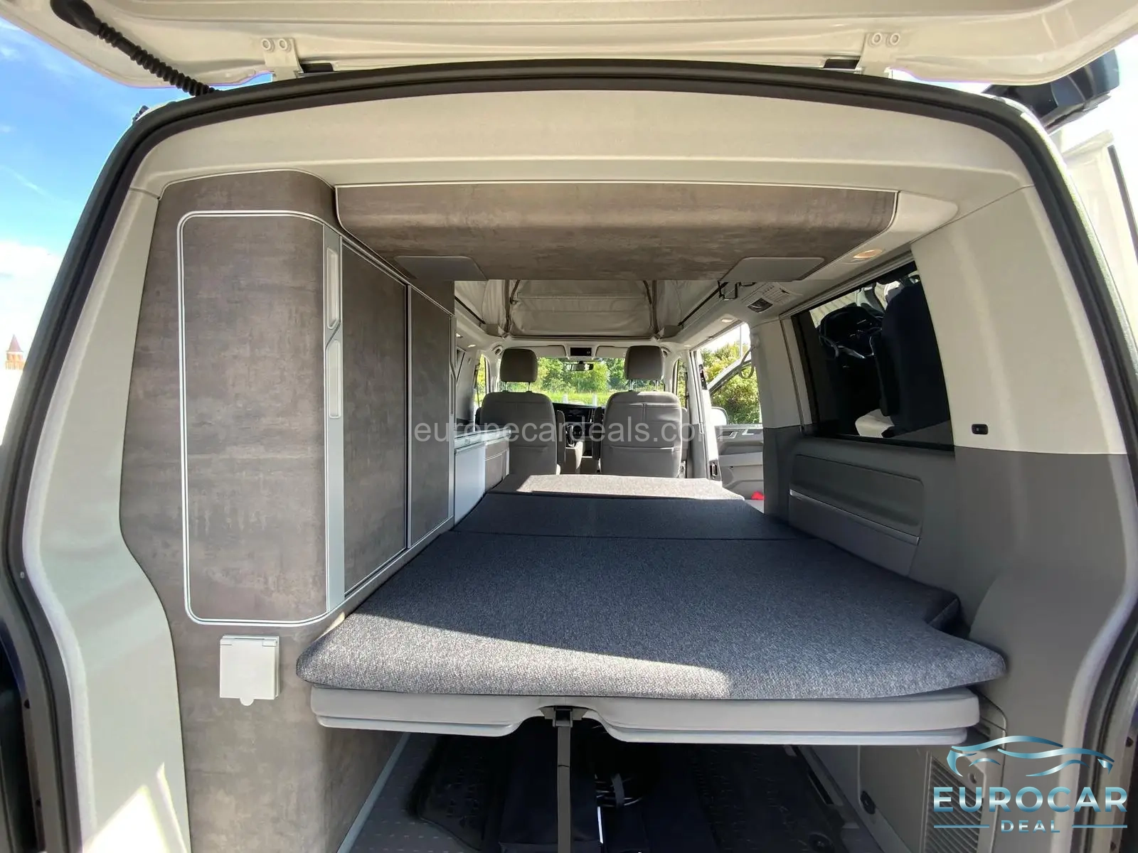 Volkswagen T6 California