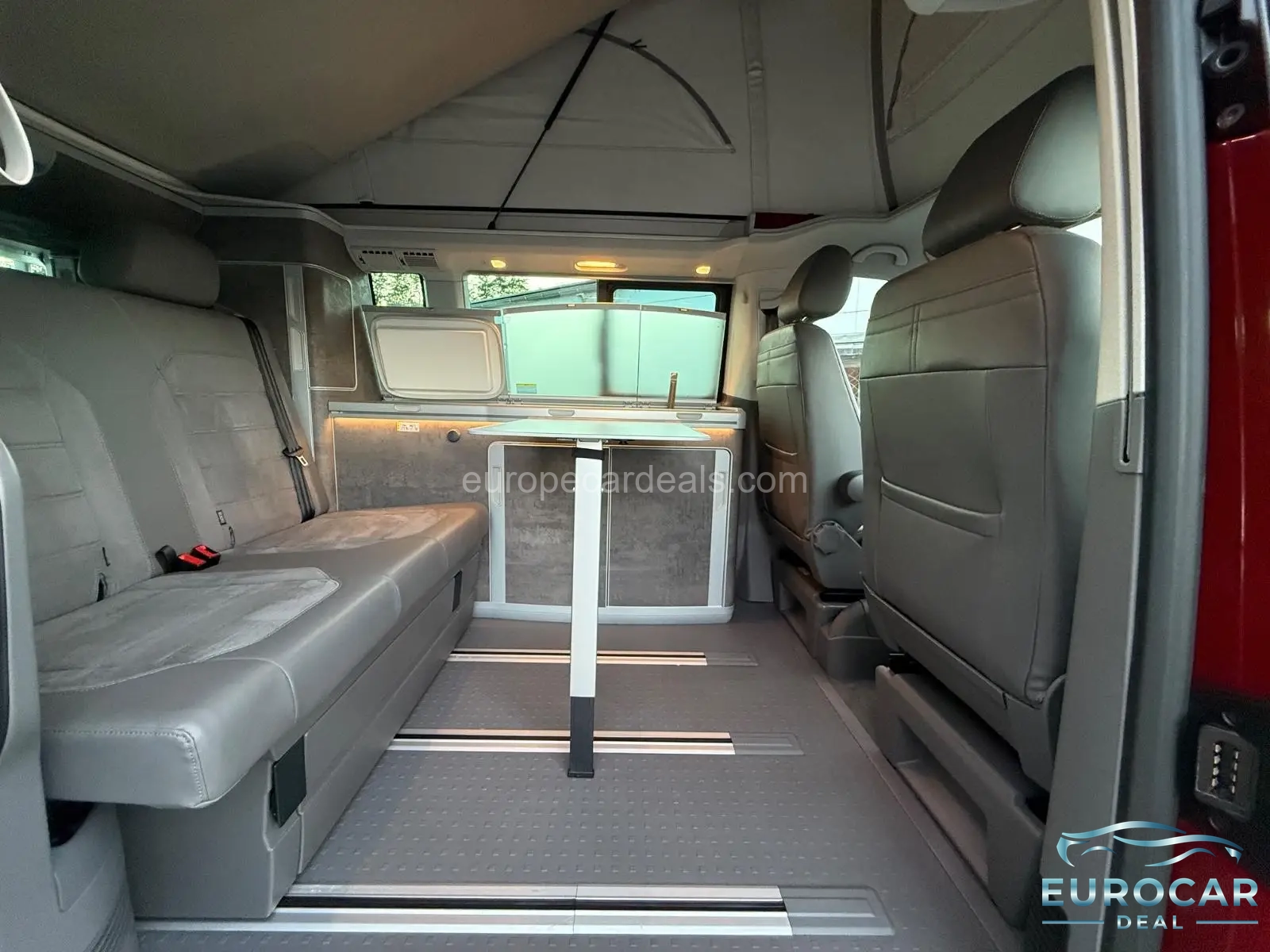 Volkswagen T6 California