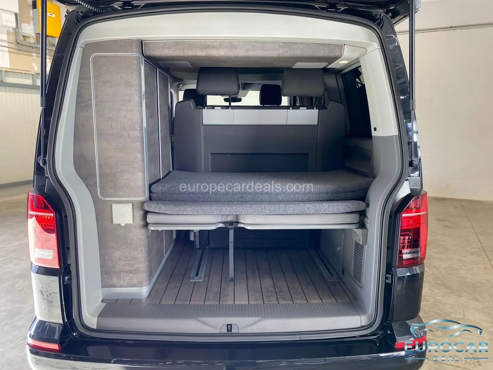 Volkswagen T6 California