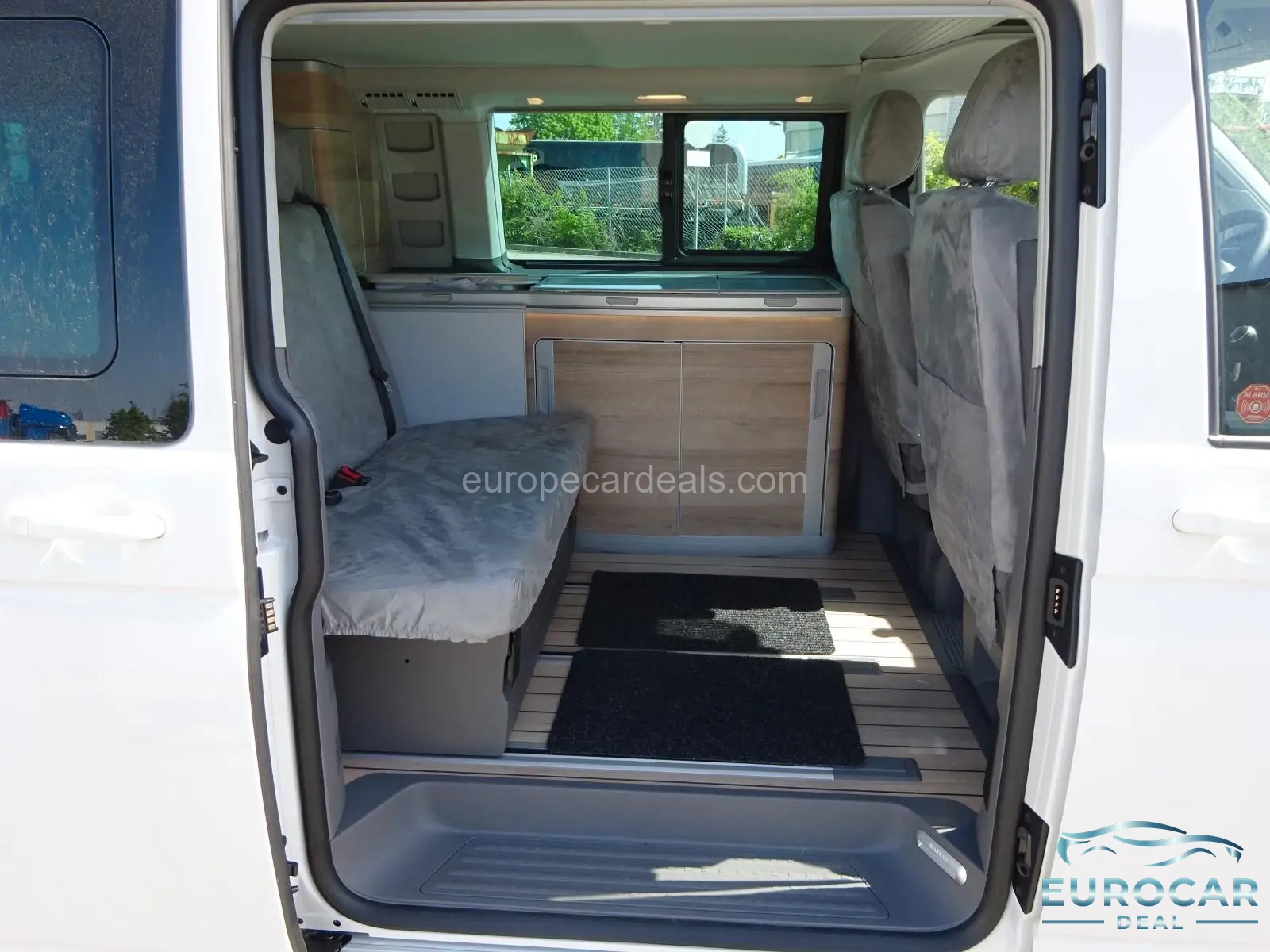 Volkswagen T6 California