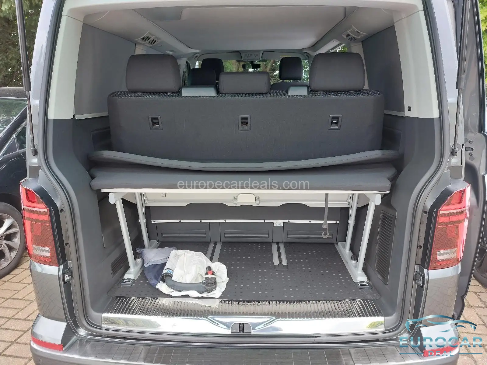 Volkswagen T6 California