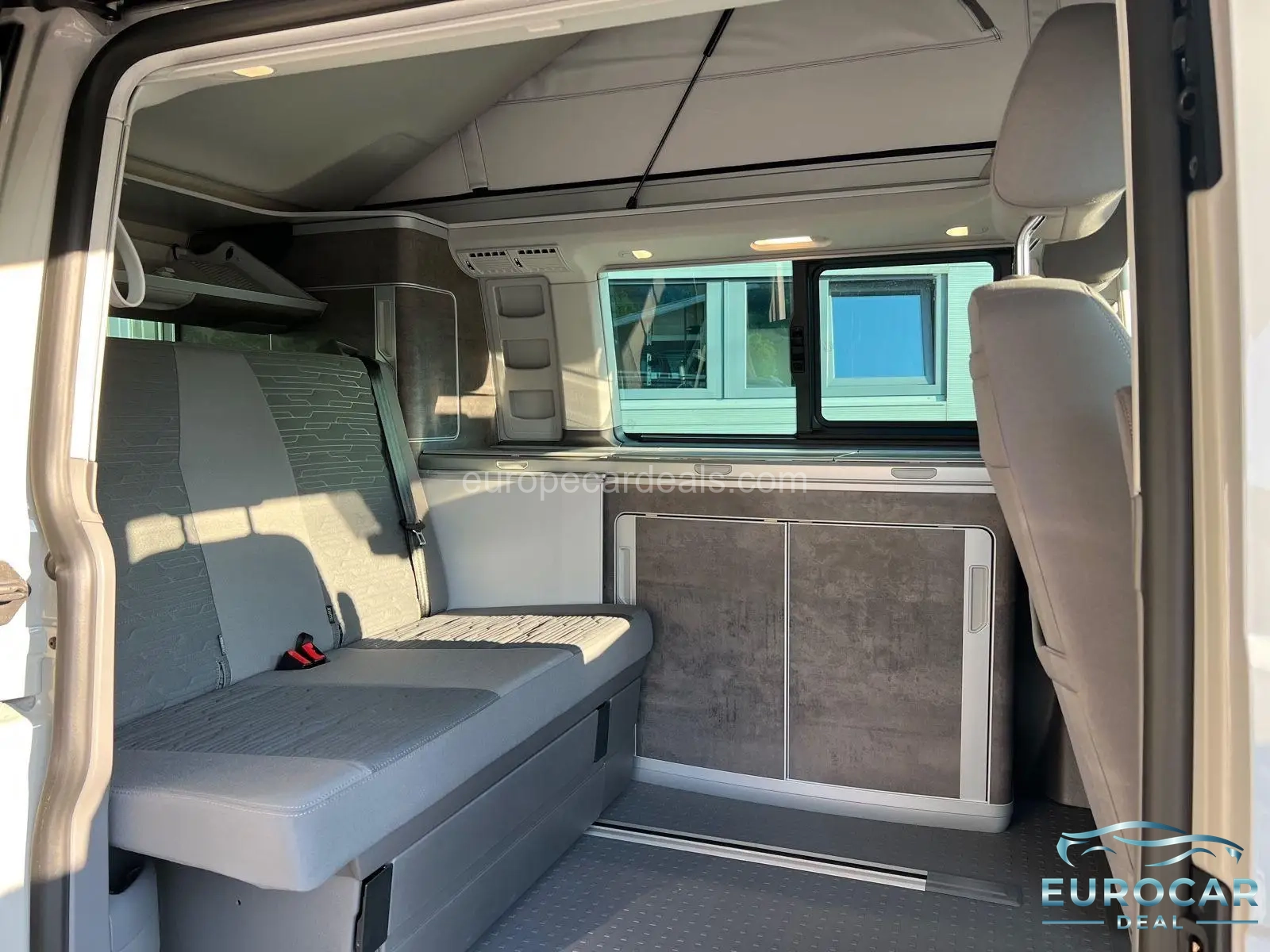 Volkswagen T6 California