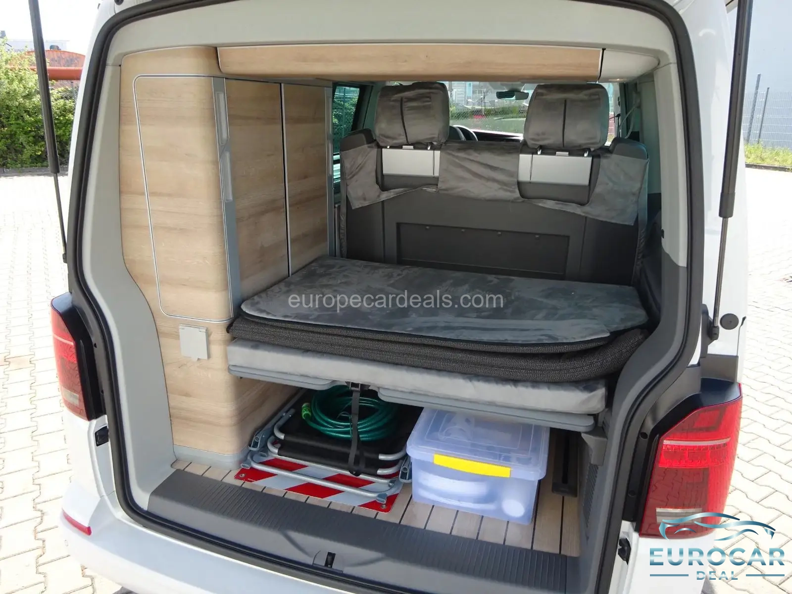 Volkswagen T6 California
