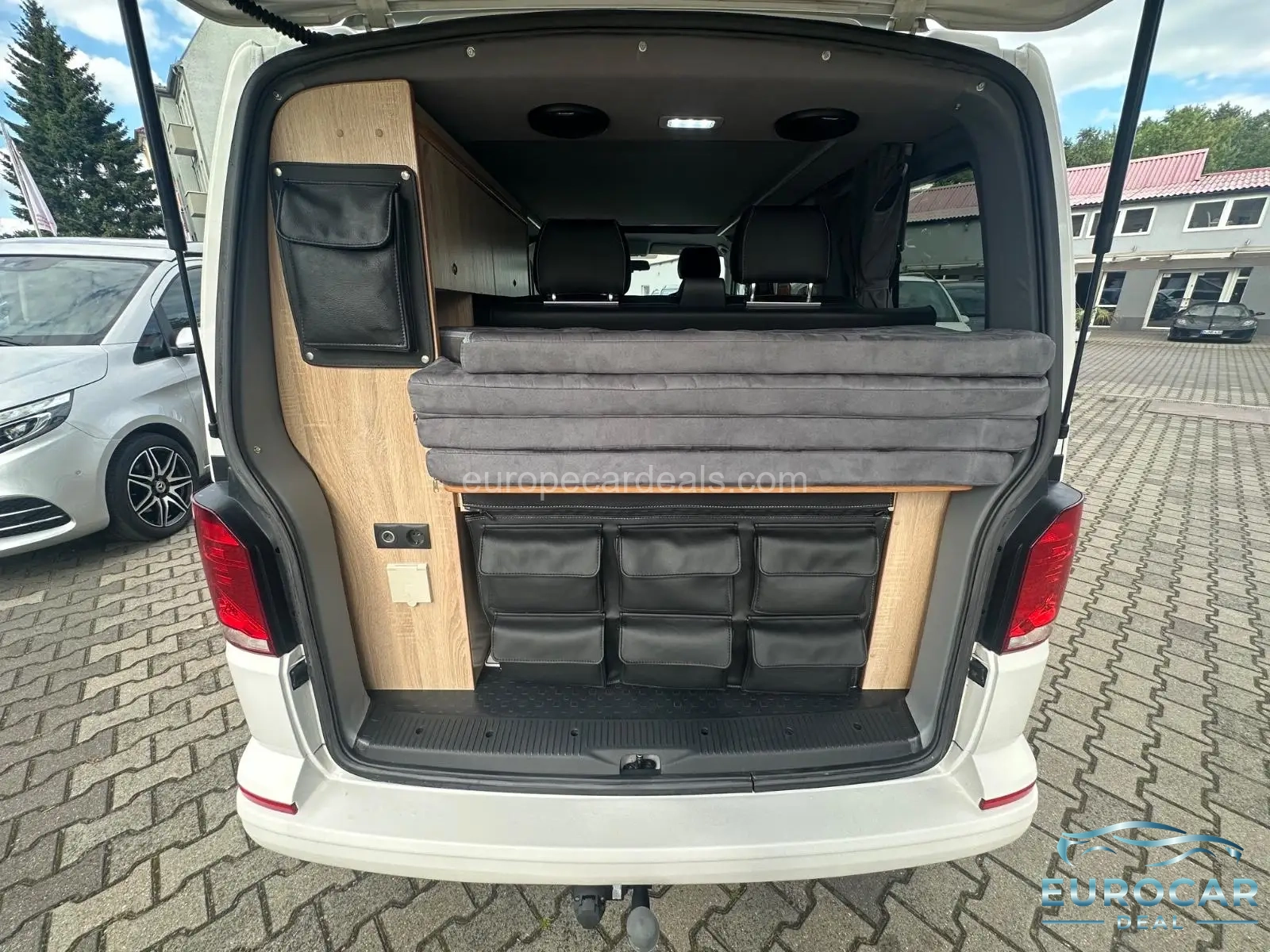 Volkswagen T6 California
