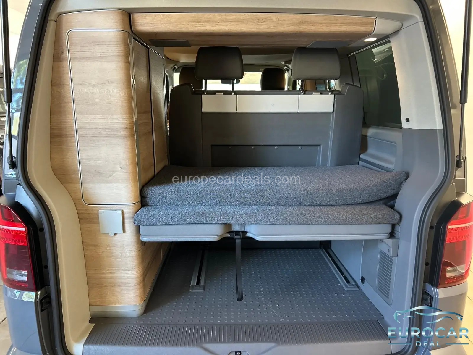 Volkswagen T6 California