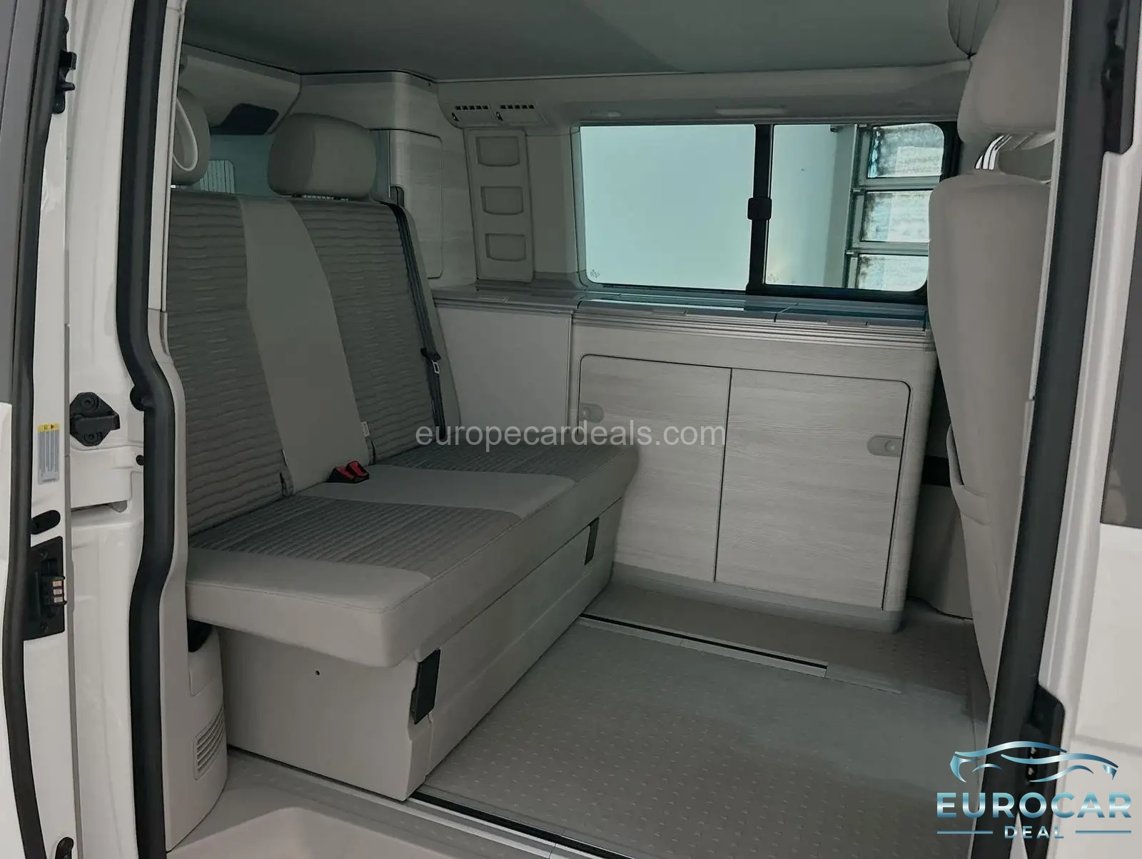 Volkswagen T6 California