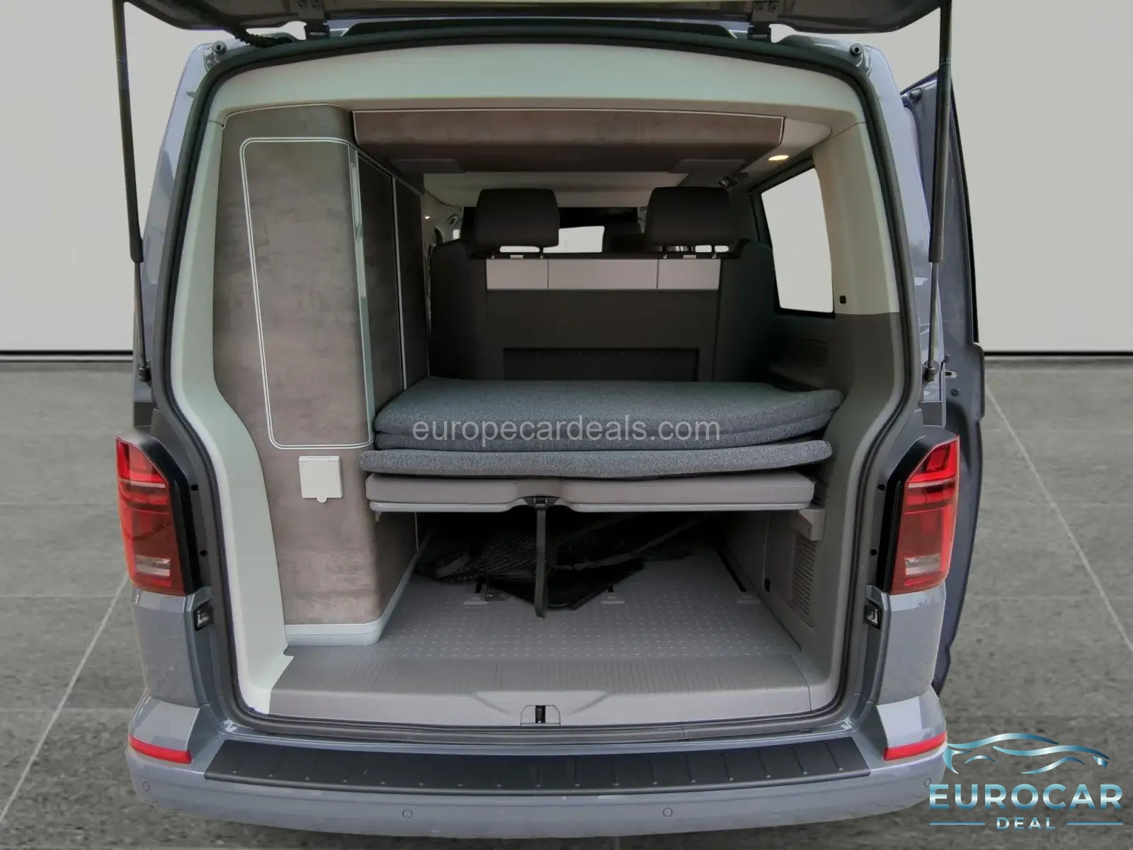 Volkswagen T6 California