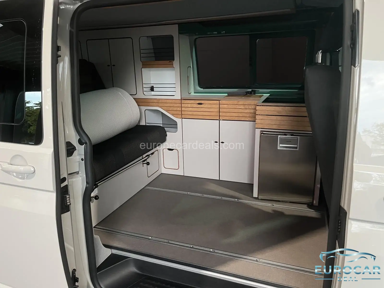 Volkswagen T6 California