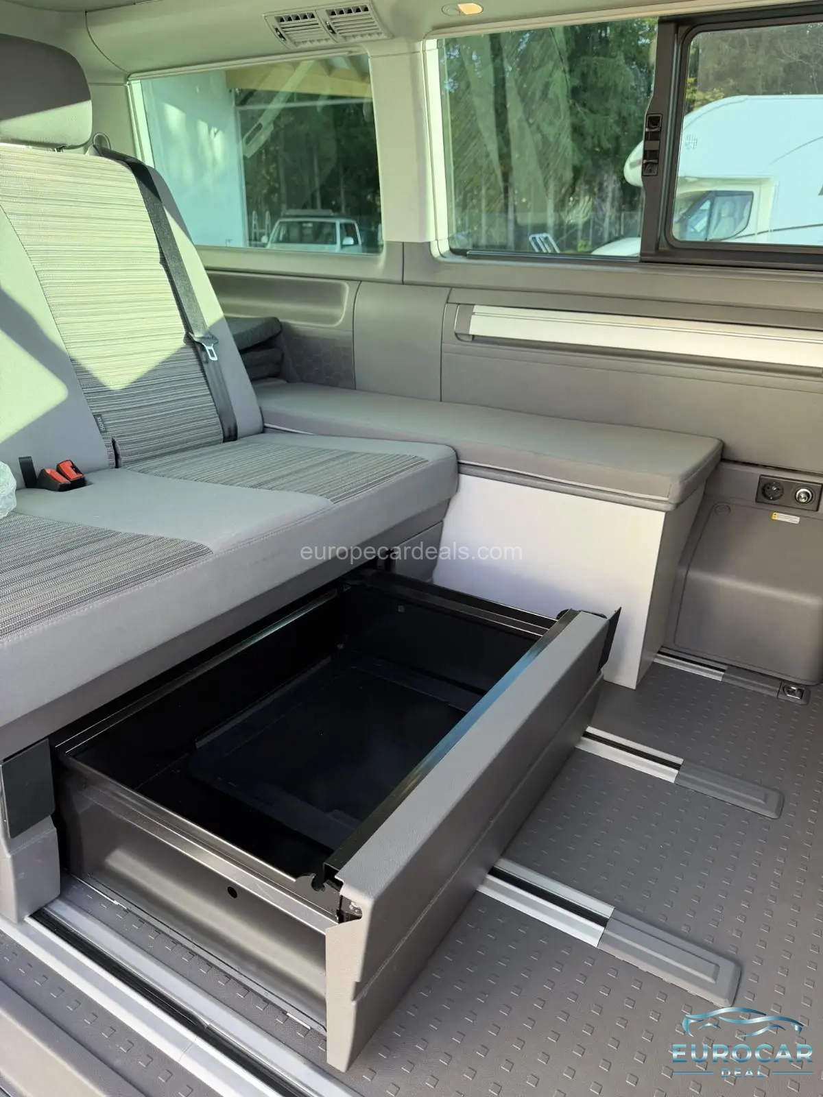 Volkswagen T6 California