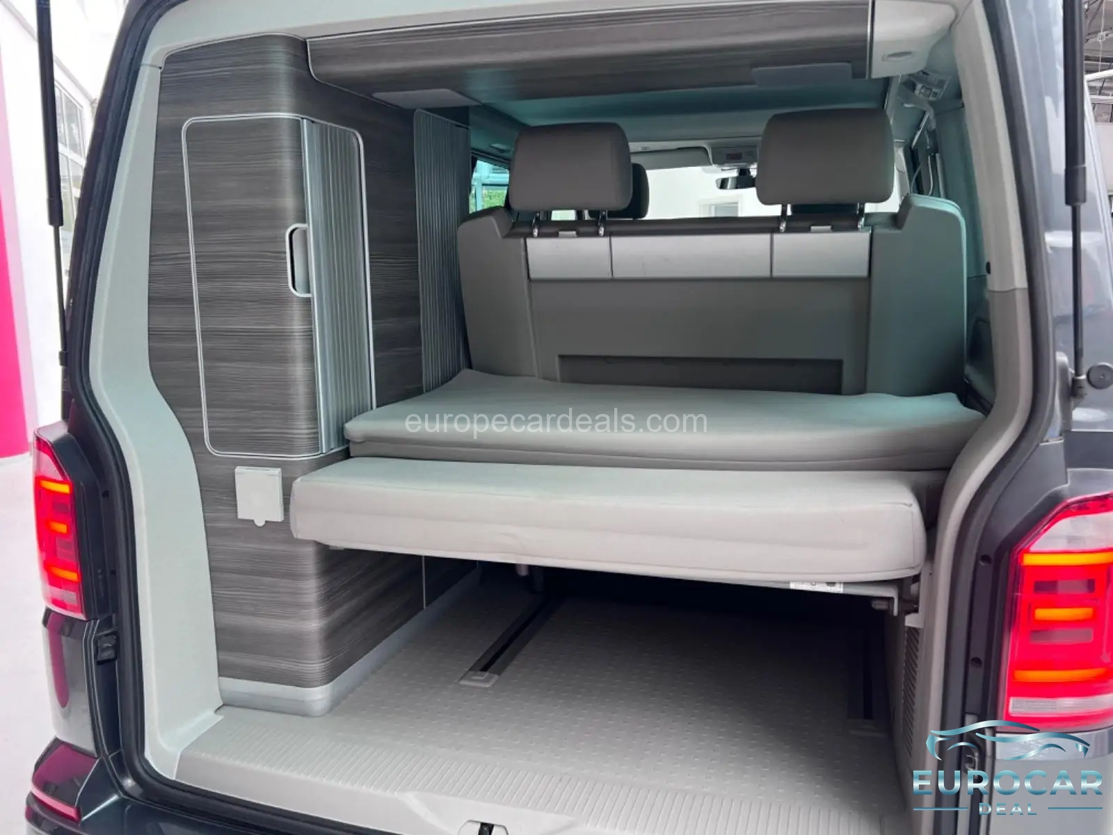 Volkswagen T6 California