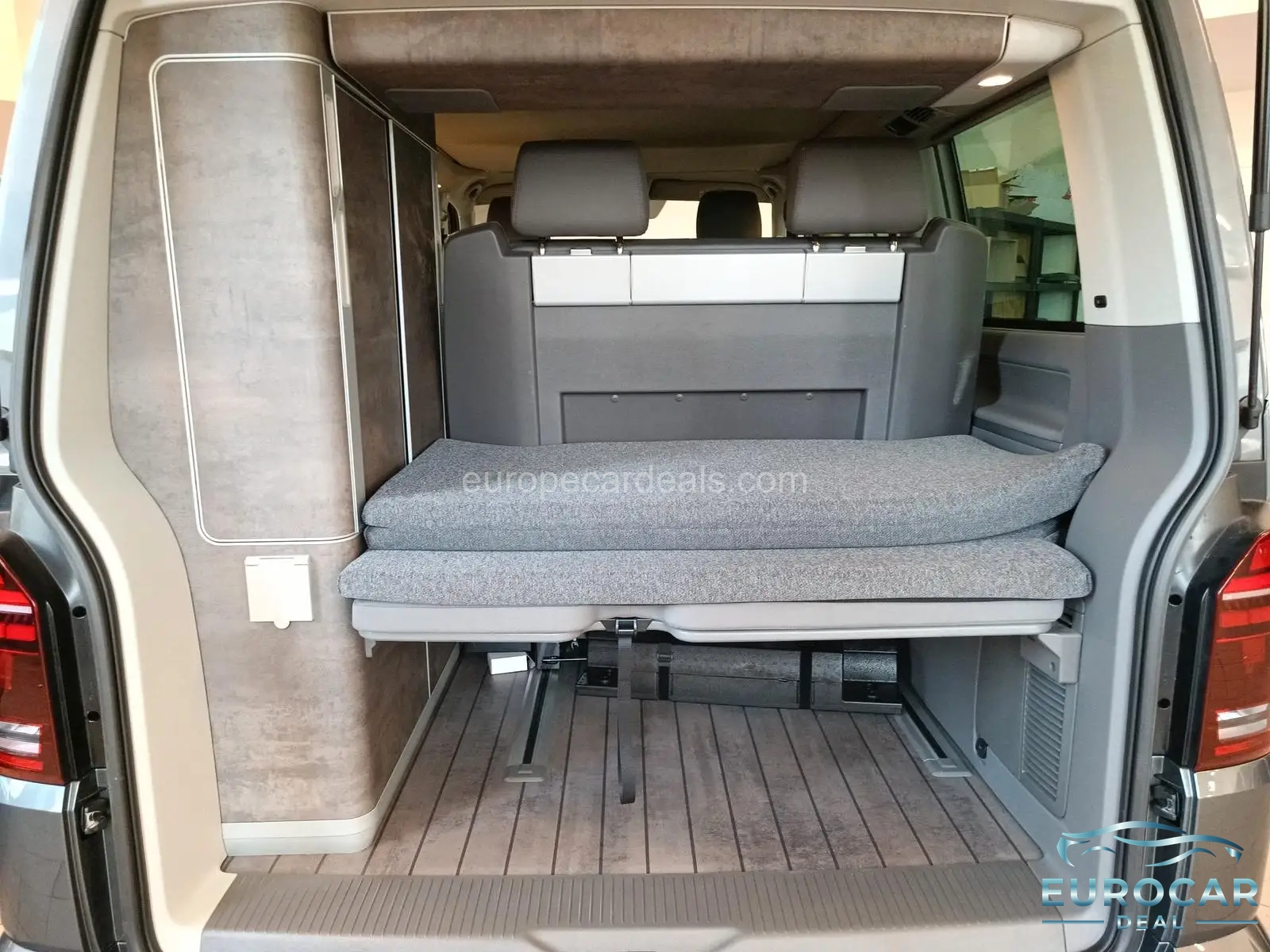 Volkswagen T6 California