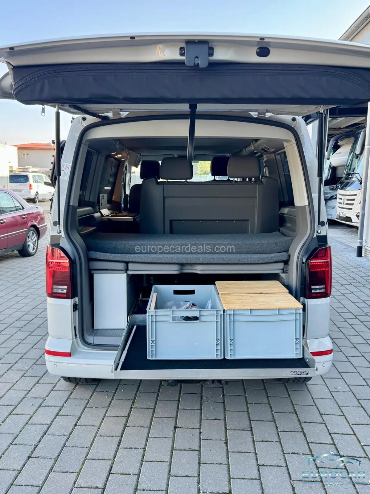 Volkswagen T6 California