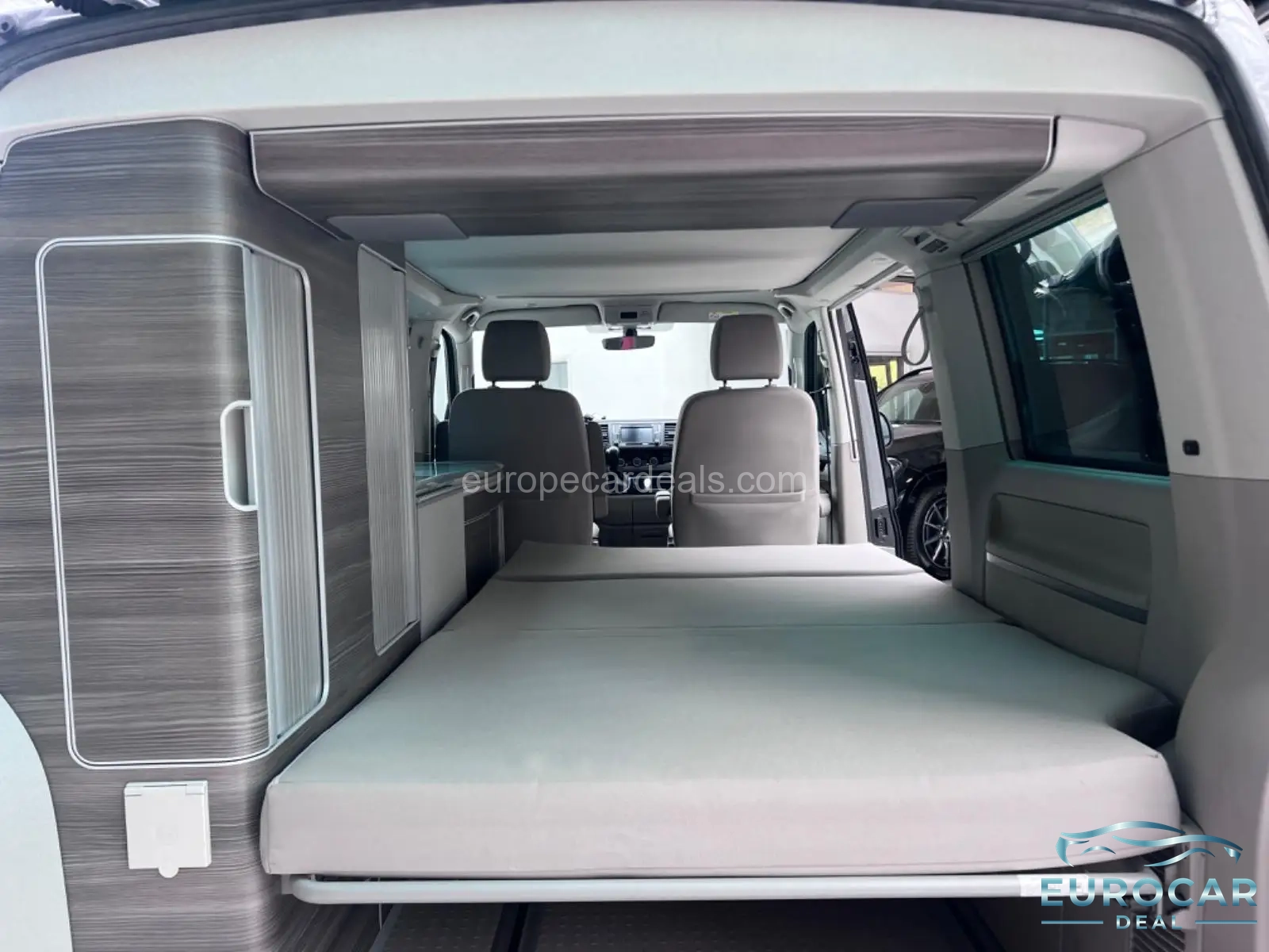 Volkswagen T6 California