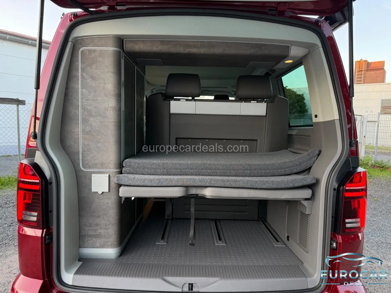 Volkswagen T6 California