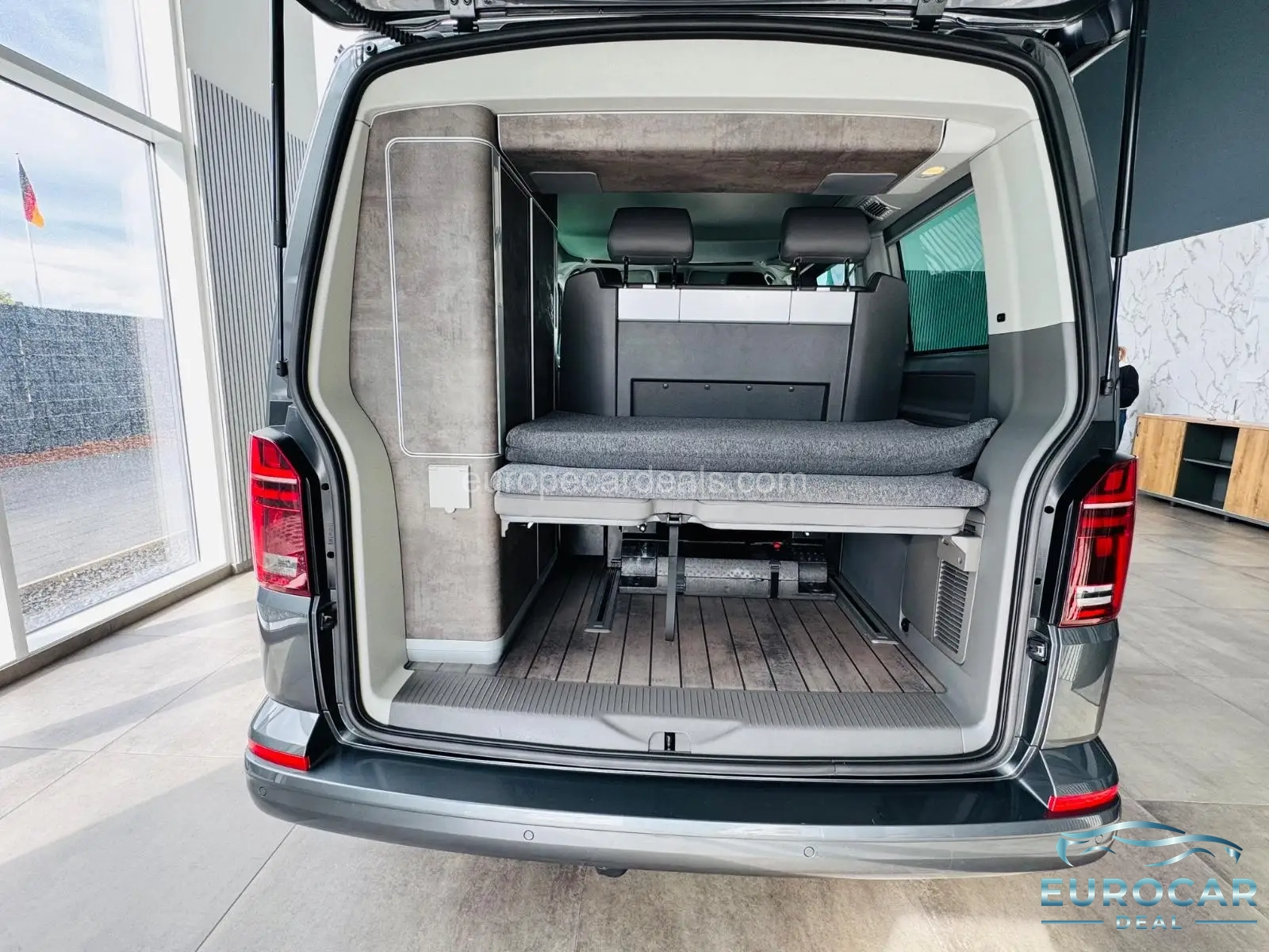 Volkswagen T6 California