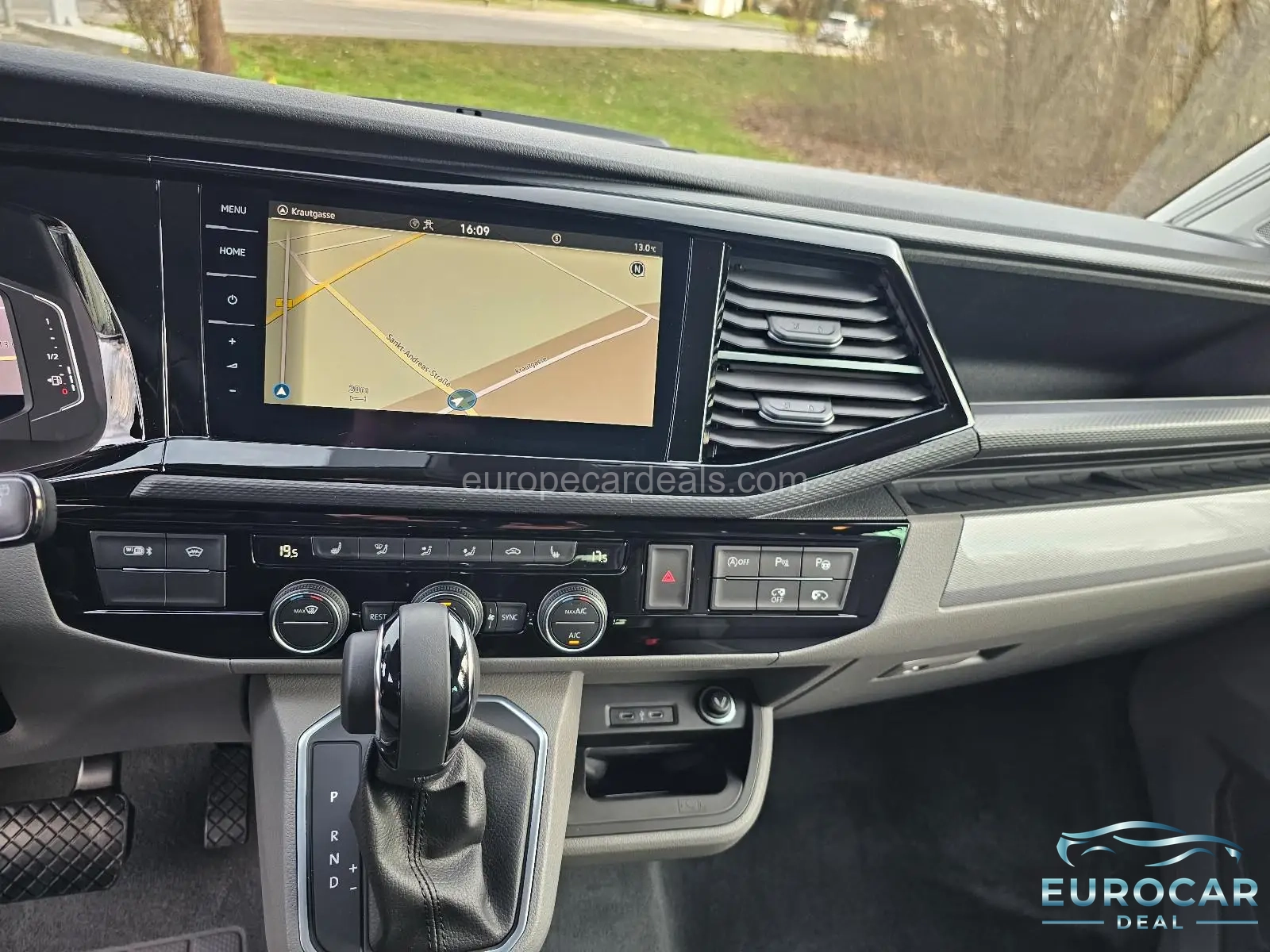 Volkswagen T6 California
