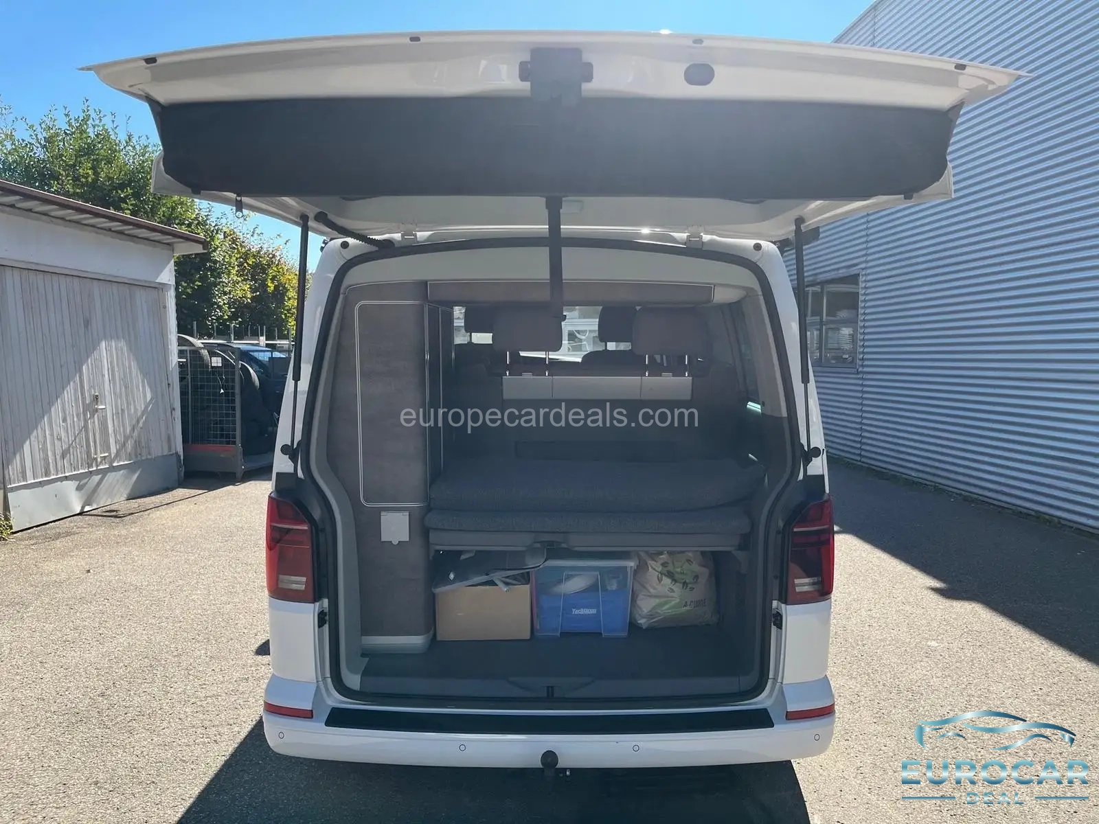 Volkswagen T6 California