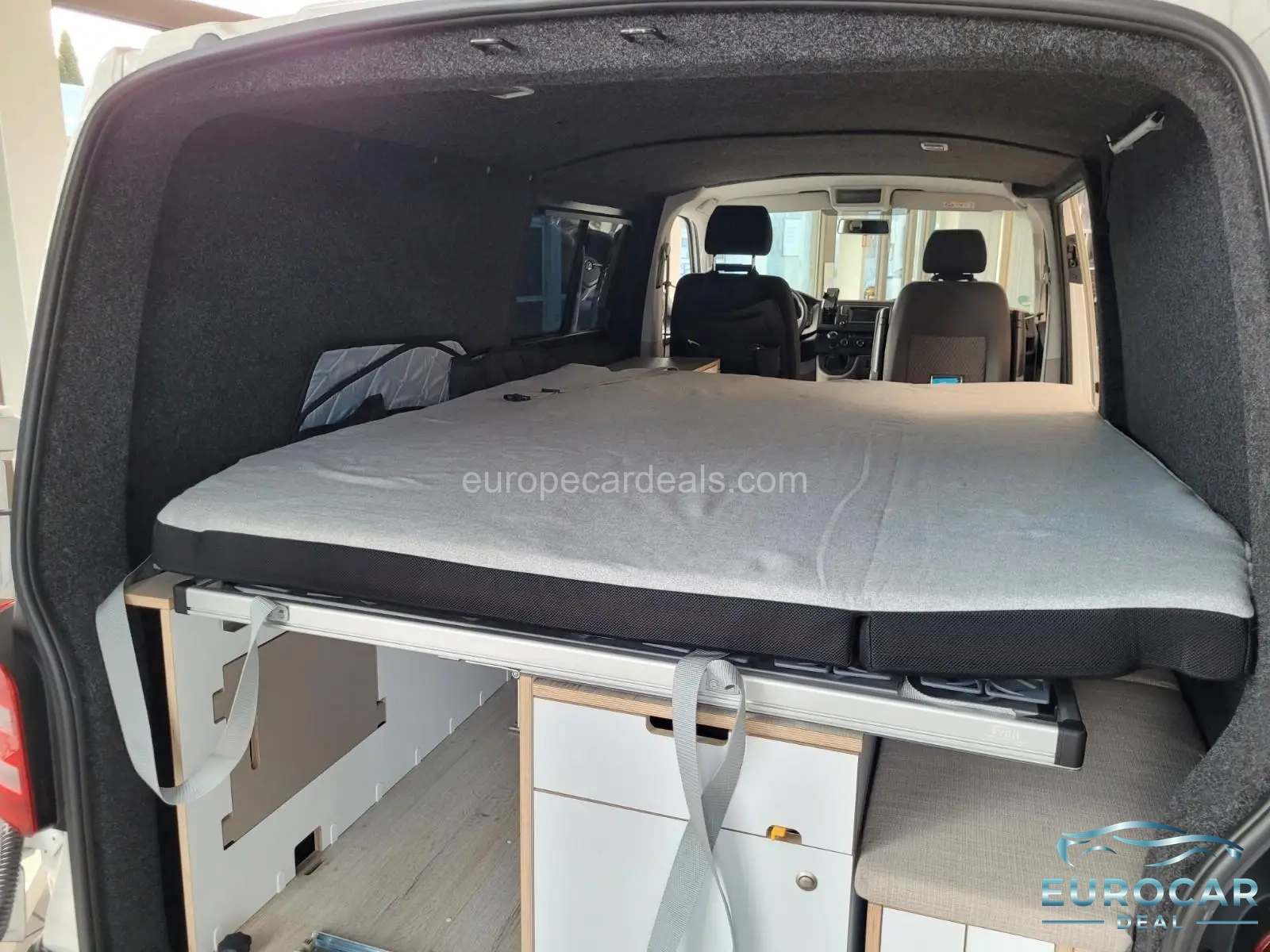 Volkswagen T6 California