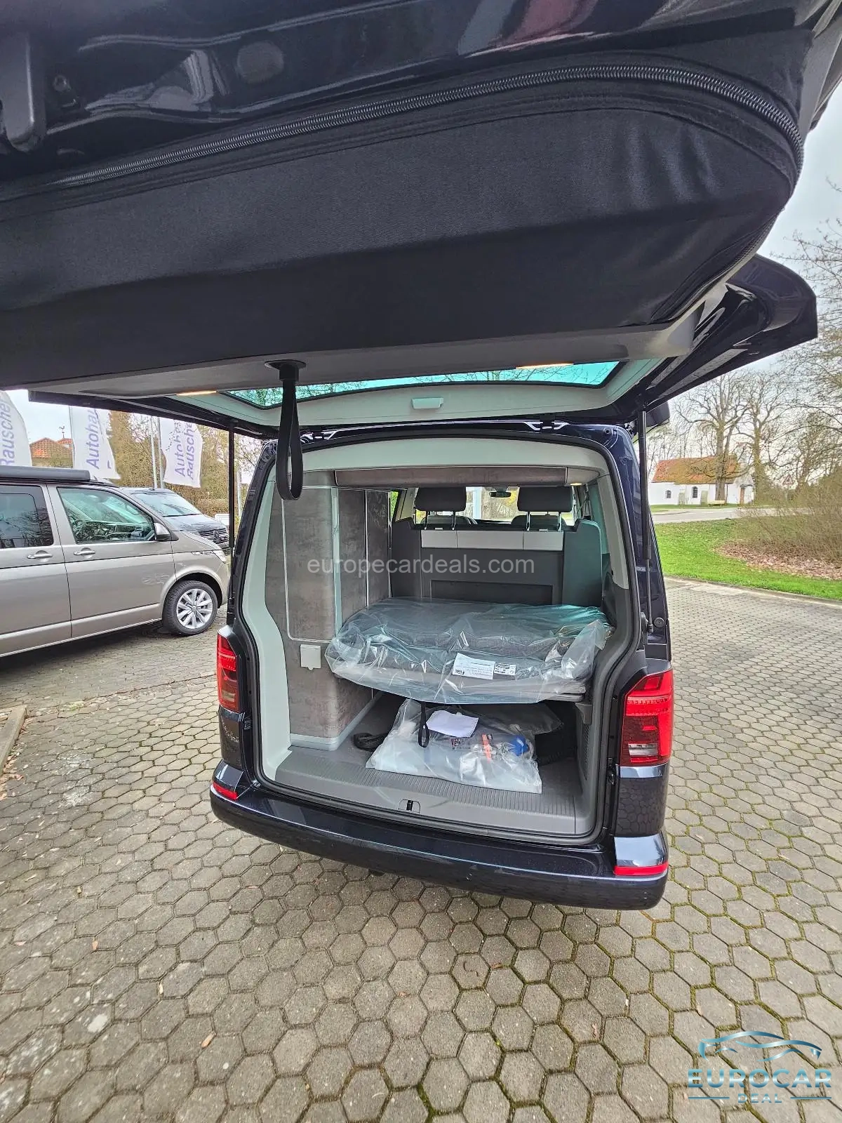Volkswagen T6 California