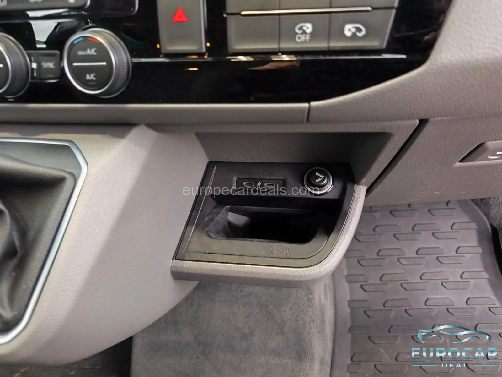 Volkswagen T6 California