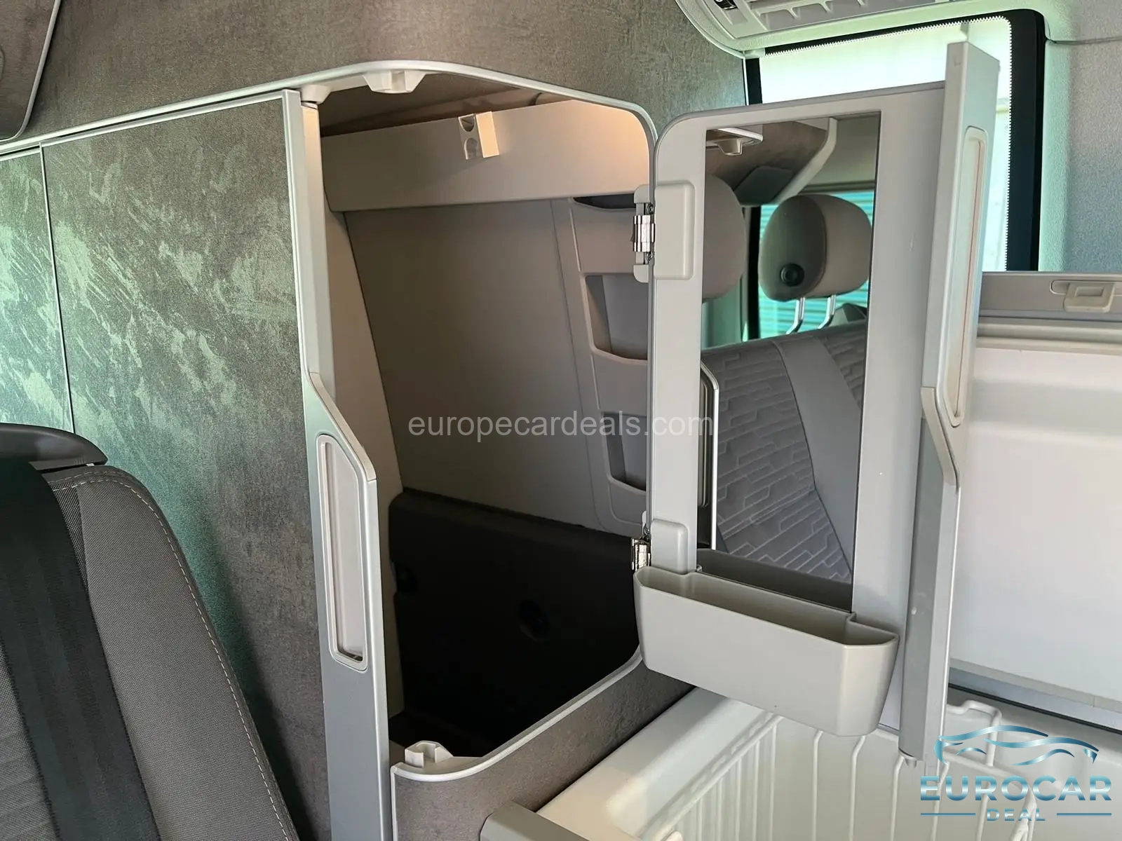 Volkswagen T6 California