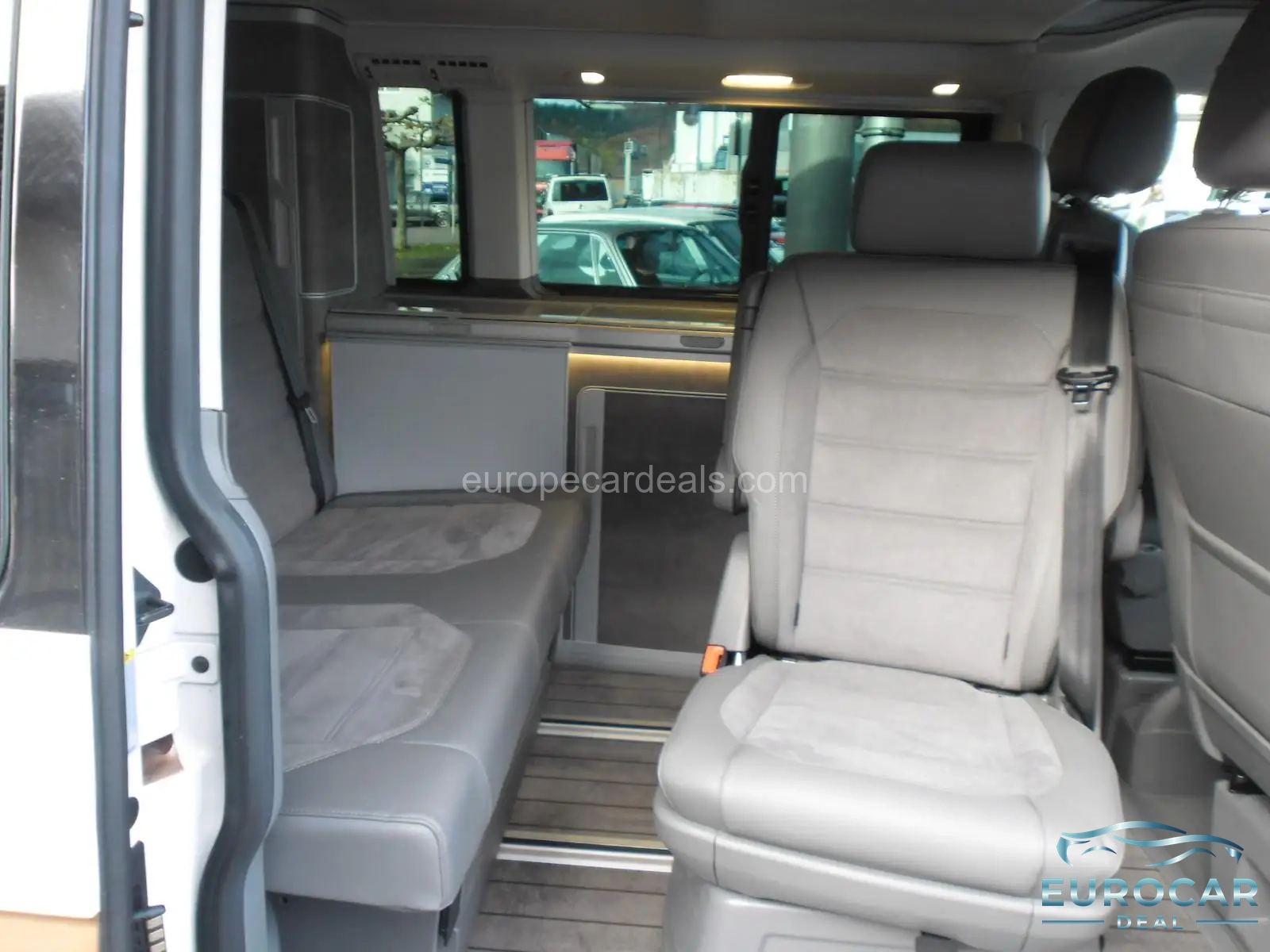 Volkswagen T6 California