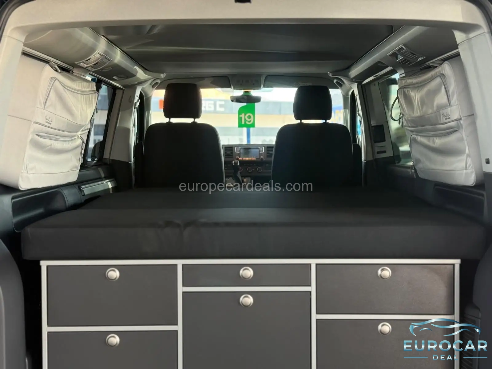Volkswagen T6 California