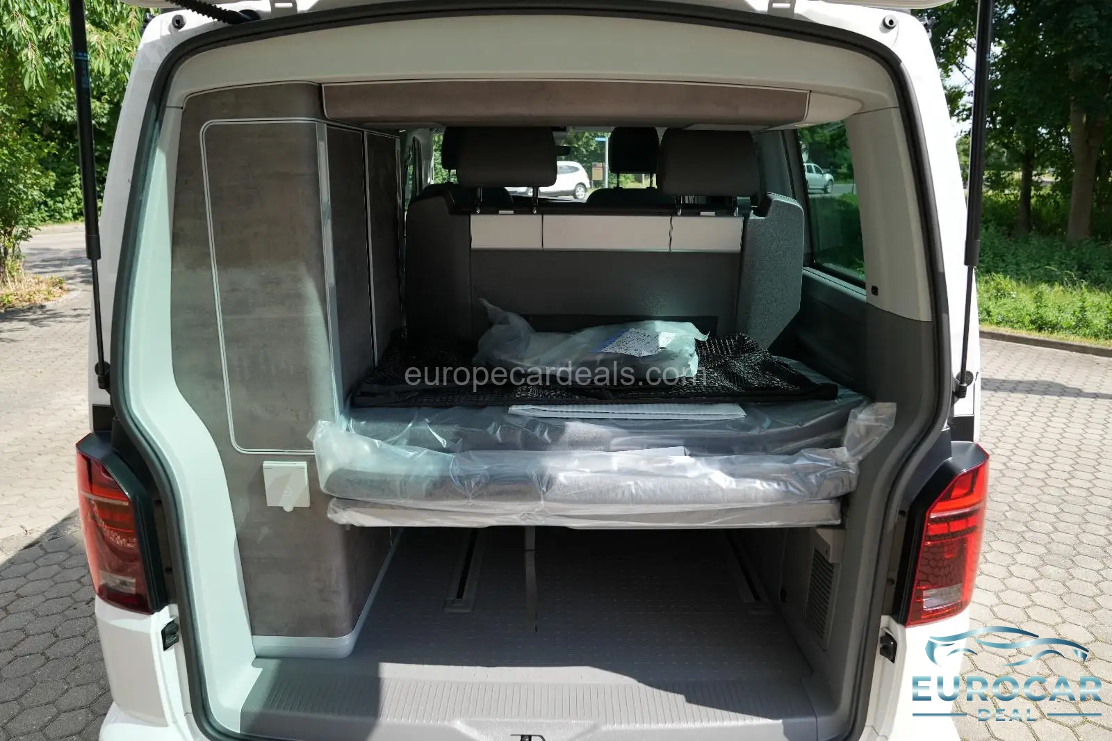 Volkswagen T6 California