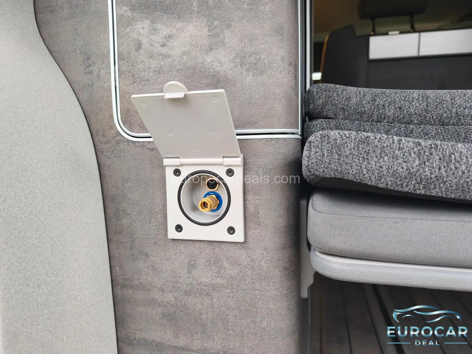Volkswagen T6 California