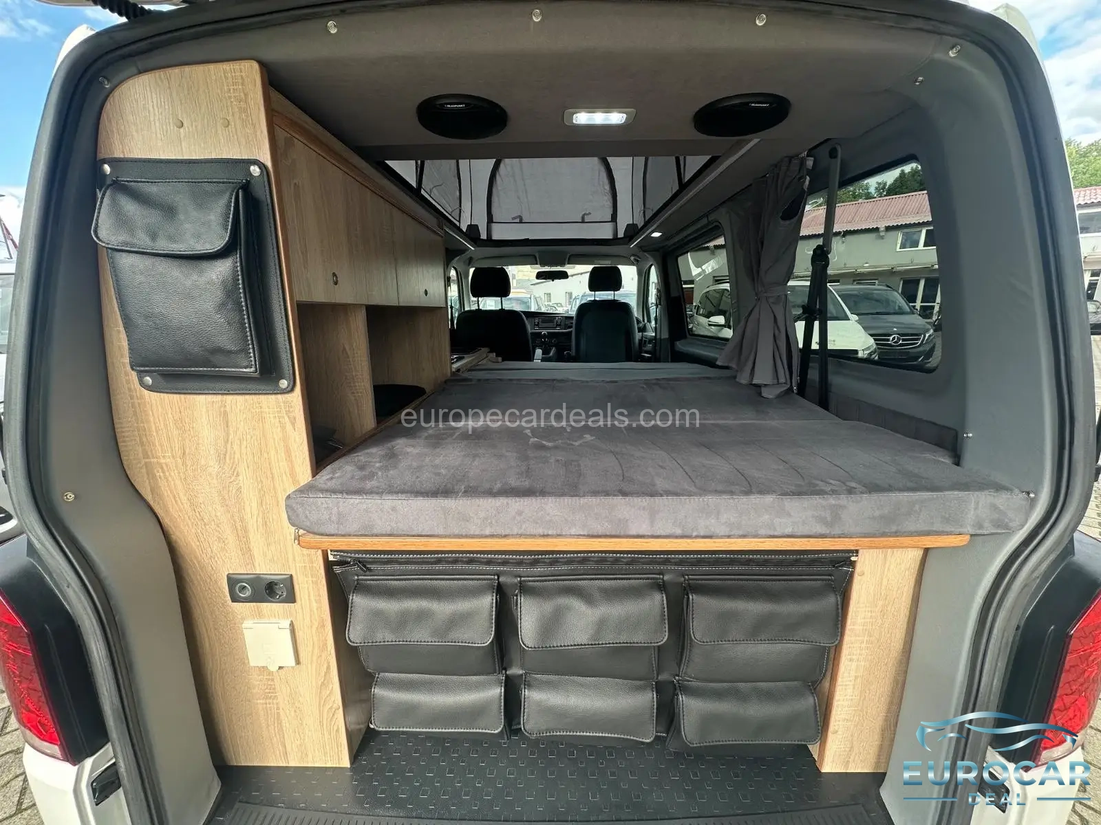 Volkswagen T6 California