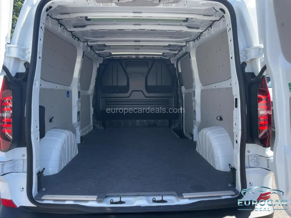 Volkswagen T7 Transporter